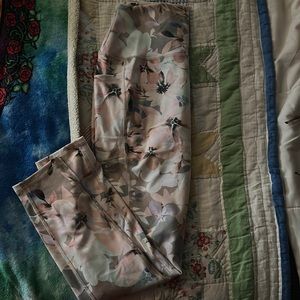 Women’s leggings floral design